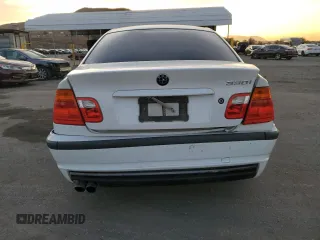 2001 BMW 3 Series 330i with VIN WBAAV53421FJ71992, listed as a Copart auction lot 85248964 with 180,467 mi miles and Salvage Title. Bid and sale history available at carsss.com. Image 6.