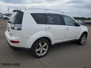 2008 Mitsubishi Outlander XLS with VIN JA4MT41X18Z013563, listed as a Copart auction lot 83384514 with 148,032 mi miles and Salvage Title. Bid and sale history available at carsss.com. Image 3.