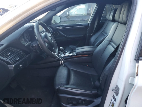 2013 BMW X6 M with VIN 5YMGZ0C55DLL29980, listed as a Copart auction lot 70687694 with 131,842 mi miles and Salvage Title. Bid and sale history available at carsss.com. Image 7.