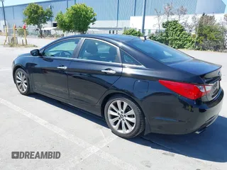 2012 Hyundai Sonata SE z VIN 5NPEC4AC6CH387870, wystawiony jako IAAI lot #42399483 z przebiegiem 151 289 mil mil oraz . Historia ofert i sprzedaży dostępna na DreamBid. Obrazek 3.