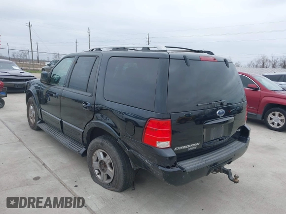 2005 Ford Expedition Limited with VIN 1FMFU19555LB08120, listed as a IAAI auction lot 41600866 with 156,908 mi miles. Bid and sale history available at carsss.com. Image 6.