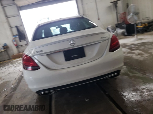 2019 Mercedes-Benz C 300 z VIN 55SWF8EB8KU321336, wystawiony jako Copart lot #54415305 z przebiegiem 90 670 mil mil oraz Szkoda całkowita • Salvage title. Historia ofert i sprzedaży dostępna na DreamBid. Obrazek 6.