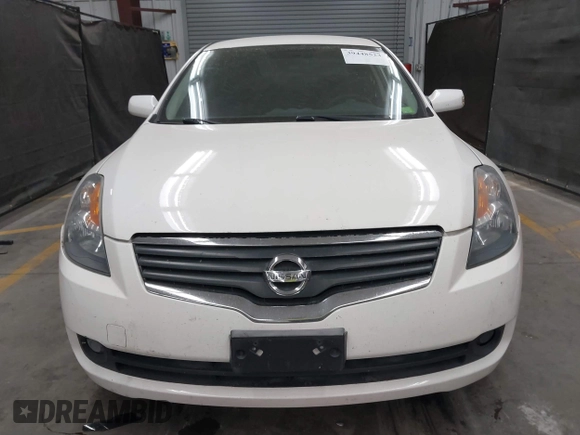 2008 Nissan Altima 2.5 with VIN 1N4AL21E68C230515, listed as a IAAI auction lot 39448523 with 170,916 mi miles. Bid and sale history available at carsss.com. Image 13.