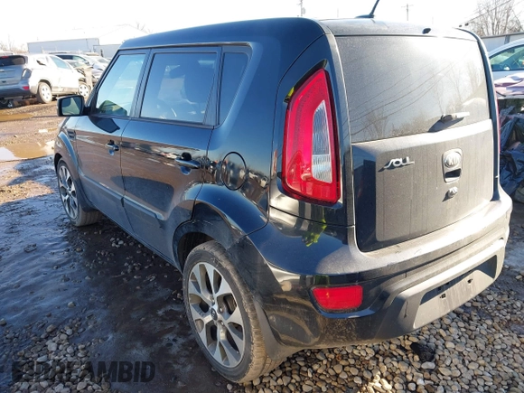 2013 Kia Soul ! with VIN KNDJT2A6XD7539247, listed as a IAAI auction lot 41452416 with 378,887 mi miles. Bid and sale history available at carsss.com. Image 3.
