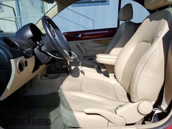 2008 Volkswagen Beetle SE with VIN 3VWRF31YX8M409057, listed as a Copart auction lot 64021115 with 137,841 mi miles and Salvage title. Bid and sale history available at DreamBid. Image 7.