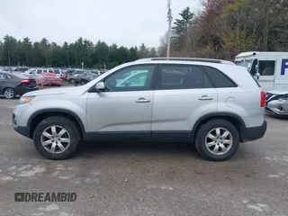 2011 Kia Sorento LX with VIN 5XYKT4A18BG099601, listed as a IAAI auction lot 42156787 with 165,397 mi miles. Bid and sale history available at carsss.com. Image 12.