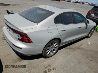 2020 Volvo S60 Momentum with VIN 7JR102FK7LG065028, listed as a Copart auction lot 57981633 with 38,314 mi miles. Bid and sale history available at carsss.com. Image 3.