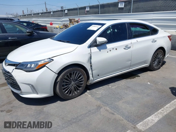 2017 Toyota Avalon XLE z VIN 4T1BK1EB2HU250987, wystawiony jako IAAI lot #42080162 z przebiegiem 71 118 mil mil oraz . Historia ofert i sprzedaży dostępna na DreamBid. Obrazek 21.