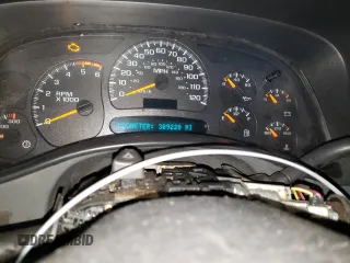 2001 Chevrolet Silverado 3500 LS with VIN 1GCJK33G11F160833, listed as a Copart auction lot 46930185 with 309,228 mi miles and Clean Title. Bid and sale history available at carsss.com. Image 9.