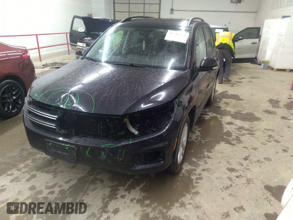 2016 Volkswagen Tiguan SE with VIN WVGBV7AX3GW541416, listed as a IAAI auction lot 41716488 with 78,639 mi miles and . Bid and sale history available at DreamBid. Image 17.