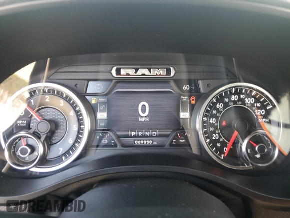 2019 Ram 1500 Big Horn z VIN 1C6RREBT1KN617342, wystawiony jako Copart lot #53866005 z przebiegiem 69 858 mil mil oraz Szkoda całkowita • Salvage title. Historia ofert i sprzedaży dostępna na DreamBid. Obrazek 9.