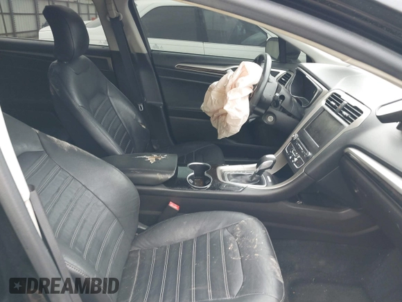 2016 Ford Fusion SE with VIN 3FA6P0H96GR327785, listed as a IAAI auction lot 41744268 with 261,319 mi miles and . Bid and sale history available at carsss.com. Image 5.