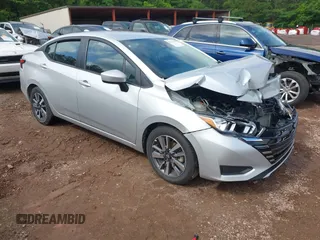2023 Nissan Versa SV z VIN 3N1CN8EV8PL862755, wystawiony jako IAAI lot #42261886 z przebiegiem 36 249 mil mil oraz . Historia ofert i sprzedaży dostępna na DreamBid. Obrazek 1.