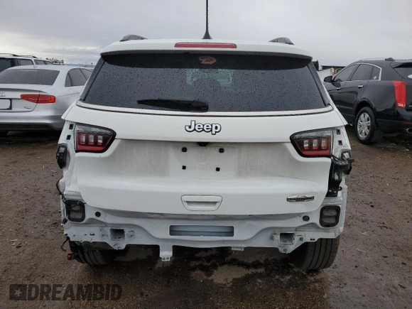 2022 Jeep Compass Latitude with VIN 3C4NJCBB4NT198580, listed as a Copart auction lot 48147765 with 81,562 mi miles and Salvage title. Bid and sale history available at DreamBid. Image 6.