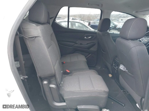 2019 Chevrolet Traverse LS with VIN 1GNERFKW8KJ242877, listed as a IAAI auction lot 41891570 with 67,982 mi miles. Bid and sale history available at carsss.com. Image 8.