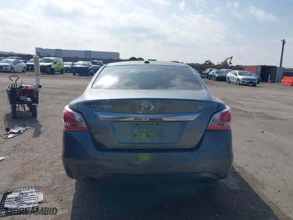 2015 Nissan Altima 2.5 with VIN 1N4AL3AP9FN342802, listed as a IAAI auction lot 41497853 with 119,760 mi miles. Bid and sale history available at carsss.com. Image 16.