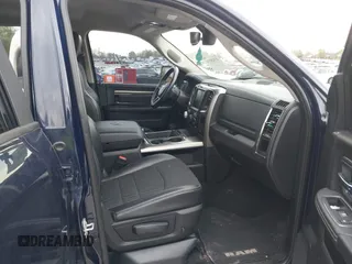 2017 Ram 1500 Sport z VIN 1C6RR7MTXHS624101, wystawiony jako IAAI lot #41928934 z przebiegiem 96 565 mil mil oraz . Historia ofert i sprzedaży dostępna na DreamBid. Obrazek 5.