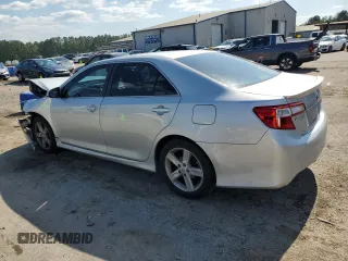 2014 Toyota Camry L with VIN 4T1BF1FK1EU841049, listed as a Copart auction lot 51947985 with 138,129 mi miles and Salvage Title. Bid and sale history available at carsss.com. Image 2.