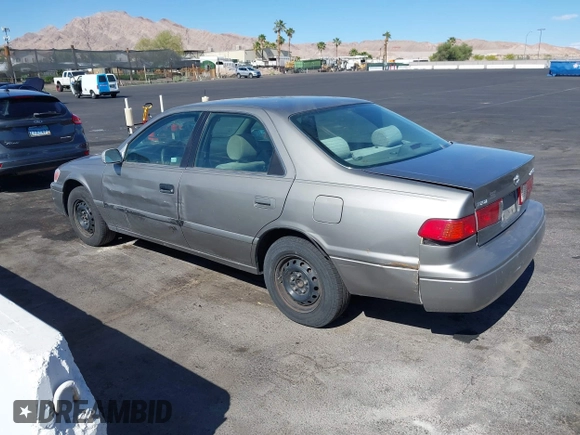 2000 Toyota Camry CE with VIN 4T1BG22K3YU643229, listed as a IAAI auction lot 42162845 with 142,457 mi miles and . Bid and sale history available at carsss.com. Image 3.