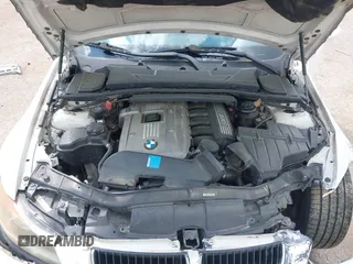 2006 BMW 3 Series 325i with VIN WBAVB175X6NK31827, listed as a IAAI auction lot 41920464 with 174,885 mi miles and . Bid and sale history available at DreamBid. Image 10.