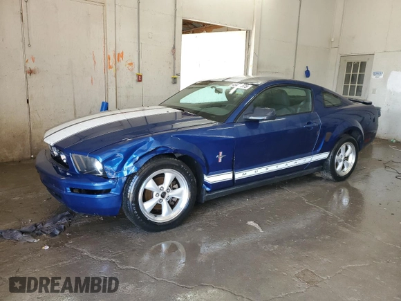 2008 Ford Mustang Deluxe with VIN 1ZVHT80N485194614, listed as a Copart auction lot 45477375 with 201,281 mi miles and Salvage Title. Bid and sale history available at DreamBid. Image 1.