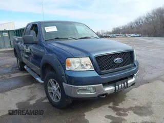 2005 Ford F-150 XLT with VIN 1FTPX14555FA52444, listed as a IAAI auction lot 41604545 with 209,297 mi miles. Bid and sale history available at carsss.com. Image 1.