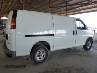 2017 GMC Savana Cargo z VIN 1GTW7AFF0H1296957, wystawiony jako Copart lot #58577405 z przebiegiem 186 773 mil mil oraz Tytuł czysty. Historia ofert i sprzedaży dostępna na DreamBid. Obrazek 3.