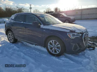 2023 Audi Q3 S line Premium z VIN WA1DECF35P1075264, wystawiony jako Copart lot #88866885 z przebiegiem 42 824 mil mil oraz Szkody całkowita. Historia ofert i sprzedaży dostępna na DreamBid. Obrazek 4.