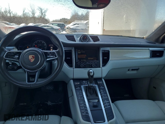 2015 Porsche Macan Turbo z VIN WP1AF2A56FLB97206, wystawiony jako Copart lot #44386585 z przebiegiem 117 376 mil mil oraz Czysty tytuł • Clean title. Historia ofert i sprzedaży dostępna na DreamBid. Obrazek 9.
