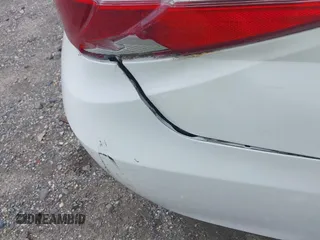 2015 Toyota Camry XLE with VIN 4T4BF1FK0FR479688, listed as a IAAI auction lot 41717801 with 131,365 mi miles. Bid and sale history available at carsss.com. Image 20.