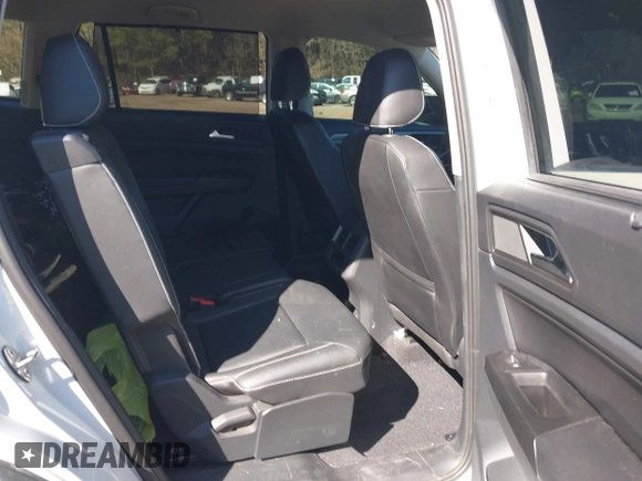 2021 Volkswagen Atlas SE z VIN 1V2DP2CA5MC511140, wystawiony jako IAAI lot #41703130 z przebiegiem 113 922 mil mil oraz . Historia ofert i sprzedaży dostępna na DreamBid. Obrazek 8.
