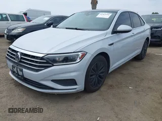 2019 Volkswagen Jetta SEL с VIN 3VWE57BU7KM052772, выставлен на аукционе IAAI как лот 42363391 с пробегом 108 824 миль миль и . История ставок и продаж доступна на DreamBid. Изображение 17.