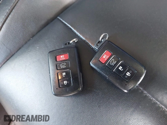 2016 Toyota Highlander XLE z VIN 5TDJKRFH3GS269861, wystawiony jako IAAI lot #42199493 z przebiegiem 94 237 mil mil oraz . Historia ofert i sprzedaży dostępna na DreamBid. Obrazek 11.
