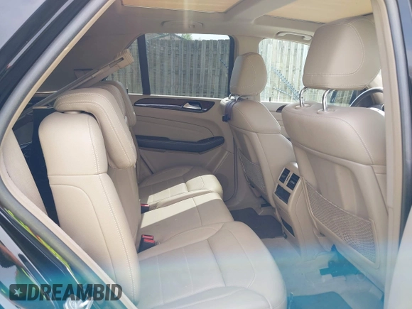 2013 Mercedes-Benz M 350 with VIN 4JGDA5HB8DA206132, listed as a IAAI auction lot 42015944 with 51,892 mi miles and . Bid and sale history available at carsss.com. Image 8.