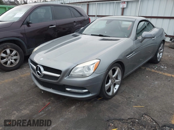 2012 Mercedes-Benz SLK 350 с VIN WDDPK5HA1CF007243, выставлен на аукционе IAAI как лот 41313121 с пробегом 137 538 миль миль и . История ставок и продаж доступна на DreamBid. Изображение 17.