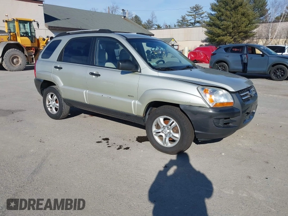 2005 Kia Sportage LX with VIN KNDJE723757081826, listed as a IAAI auction lot 41775450 with 106,992 mi miles and . Bid and sale history available at carsss.com. Image 1.