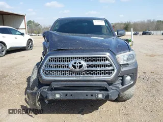 2016 Toyota Tacoma SR with VIN 5TFCZ5AN5GX010227, listed as a IAAI auction lot 41792719 with 228,070 mi miles. Bid and sale history available at carsss.com. Image 11.
