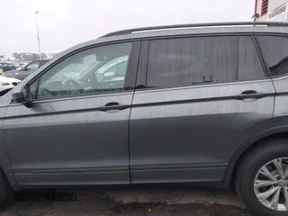 2020 Volkswagen Tiguan S z VIN 3VV1B7AX7LM129259, wystawiony jako IAAI lot #41806178 z przebiegiem 48 953 mil mil oraz . Historia ofert i sprzedaży dostępna na DreamBid. Obrazek 14.