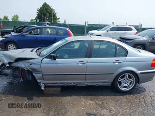 2004 BMW 3 Series 325i z VIN WBAET37484NJ83466, wystawiony jako IAAI lot #42409512 z przebiegiem 98 955 mil mil oraz . Historia ofert i sprzedaży dostępna na DreamBid. Obrazek 15.