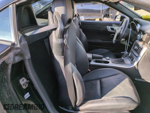 2014 Mercedes-Benz SLK 250 z VIN WDDPK4HA2EF080442, wystawiony jako Copart lot #45159975 z przebiegiem 46 978 mil mil oraz Szkoda całkowita • Salvage title. Historia ofert i sprzedaży dostępna na DreamBid. Obrazek 10.