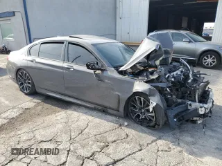 2022 BMW 7 Series 740i with VIN WBA7T2C07NCJ26257, listed as a Copart auction lot 41763095 with Not provided miles and Salvage title. Bid and sale history available at DreamBid. Image 4.