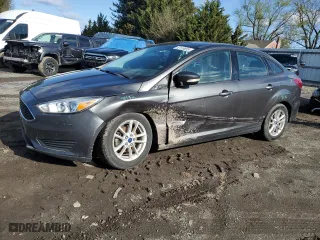 2017 Ford Focus SE with VIN 1FADP3F2XHL228322, listed as a Copart auction lot 52110855 with 91,140 mi miles and Salvage Title. Bid and sale history available at carsss.com. Image 1.