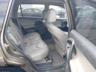 2011 Toyota RAV4 Ltd with VIN 2T3YF4DV9BW082856, listed as a IAAI auction lot 41946197 with 189,382 mi miles. Bid and sale history available at carsss.com. Image 8.