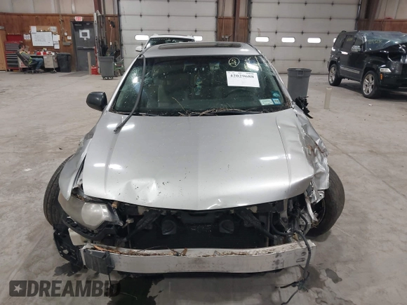 2010 Acura TSX with VIN JH4CU4F48AC000586, listed as a IAAI auction lot 42029688 with 185,143 mi miles. Bid and sale history available at carsss.com. Image 12.