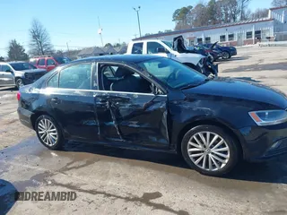 2015 Volkswagen Jetta Sedan 1.8T SE w/Connectivity with VIN 3VWD07AJ6FM303403, listed as a IAAI auction lot 41330778 with 150,949 mi miles. Bid and sale history available at carsss.com. Image 13.