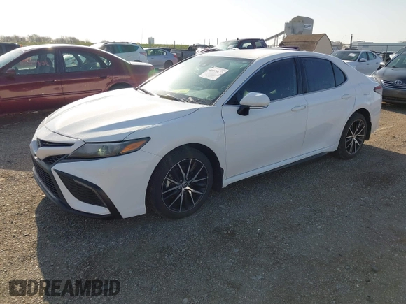 2022 Toyota Camry SE z VIN 4T1G11AK8NU644181, wystawiony jako IAAI lot #41979152 z przebiegiem 30 384 mil mil oraz . Historia ofert i sprzedaży dostępna na DreamBid. Obrazek 2.