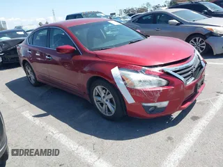 2015 Nissan Altima SV with VIN 1N4AL3AP0FC170249, listed as a IAAI auction lot 41964262 with 141,830 mi miles and . Bid and sale history available at carsss.com. Image 1.