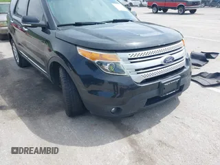 2014 Ford Explorer XLT z VIN 1FM5K7D81EGA97888, wystawiony jako IAAI lot #41992073 z przebiegiem 129 502 mil mil oraz . Historia ofert i sprzedaży dostępna na DreamBid. Obrazek 1.