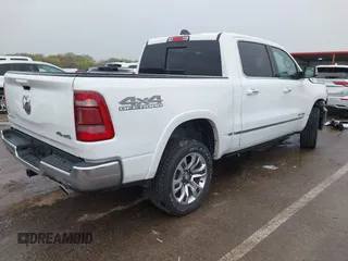 2022 Ram 1500 Limited z VIN 1C6SRFHT6NN446901, wystawiony jako IAAI lot #42042634 z przebiegiem 46 809 mil mil oraz . Historia ofert i sprzedaży dostępna na DreamBid. Obrazek 4.