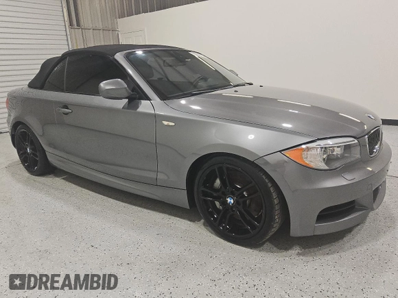 2012 BMW 1 Series 135i with VIN WBAUN7C5XCVM26611, listed as a Copart auction lot 61194845 with 81,430 mi miles and Clean title. Bid and sale history available at DreamBid. Image 4.